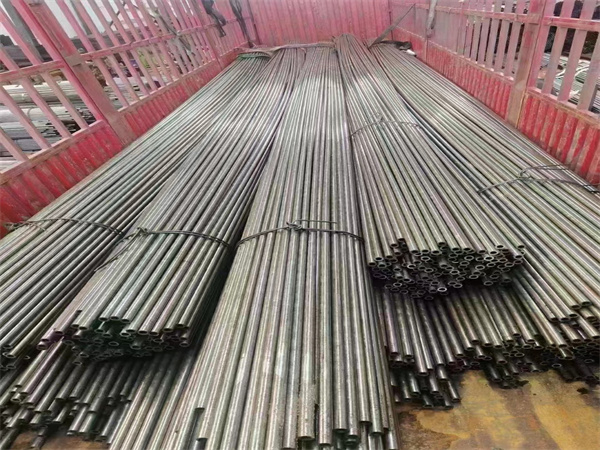 美標A213T5無縫鋼管 T5合金無縫管 27*3等規(guī)格小口徑管材